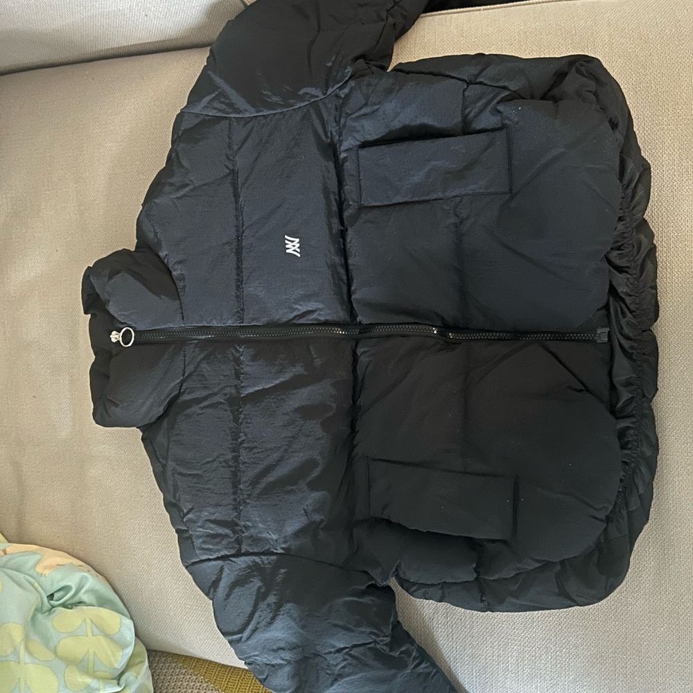 W Concept crop puffer